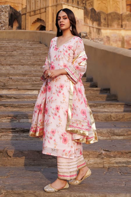 Shop Bannhi By Priyanka Rathore Pink Chanderi Embroidery V-neck Floral Kurta Set Online at Aza Fashions Shop_Bannhi By Priyanka Rathore_Pink Chanderi Embroidery V-neck Floral Kurta Set _Online_at_Aza_Fashions