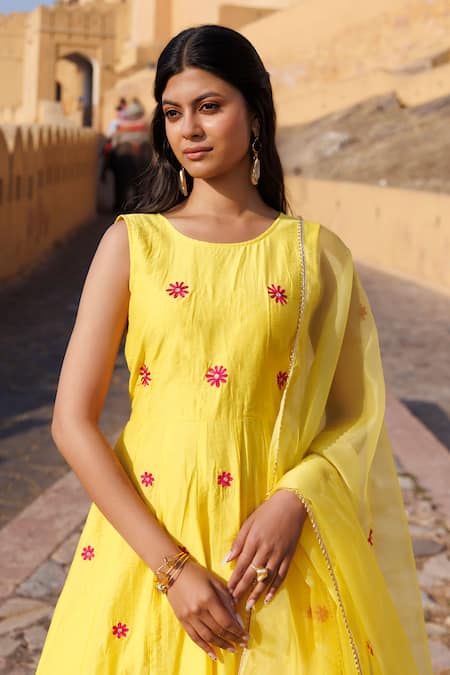 Buy Bannhi By Priyanka Rathore Yellow Chanderi Embroidery Round Neck Anarkali Set Online at Aza Fashions Buy_Bannhi By Priyanka Rathore_Yellow Chanderi Embroidery Round Neck Anarkali Set _Online_at_Aza_Fashions