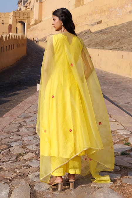 Shop Bannhi By Priyanka Rathore Yellow Chanderi Embroidery Round Neck Anarkali Set at Aza Fashions Shop_Bannhi By Priyanka Rathore_Yellow Chanderi Embroidery Round Neck Anarkali Set _at_Aza_Fashions