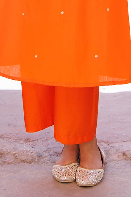 Bannhi By Priyanka Rathore Orange Cotton, Silk Embroidery V-neck Kurta Set Online at Aza Fashions Bannhi By Priyanka Rathore_Orange Cotton, Silk Embroidery V-neck Kurta Set _Online_at_Aza_Fashions