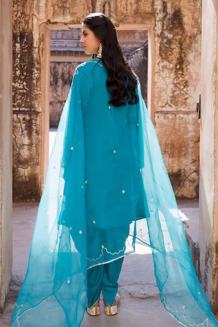 Bannhi By Priyanka Rathore Embroidered Uppada Silk Kurta Set 