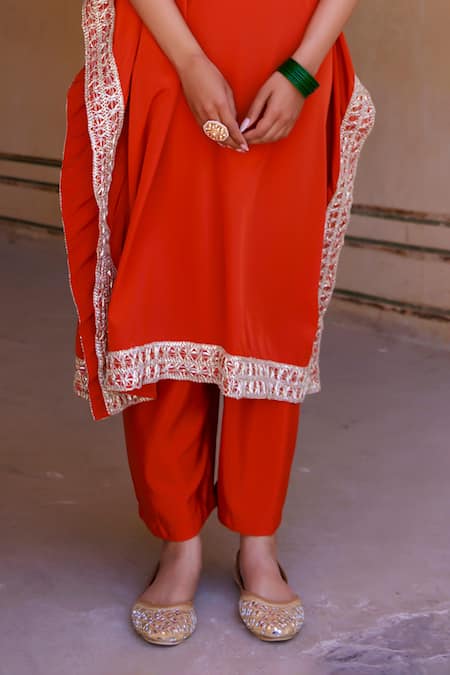 Bannhi By Priyanka Rathore_Orange Crepe Embroidery Split V-neck Kaftan And Palazzo Set _Online_at_Aza_Fashions