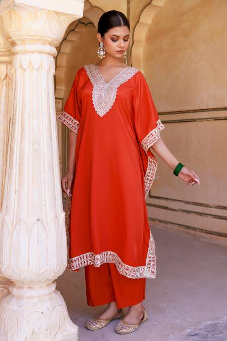 Bannhi By Priyanka Rathore_Orange Crepe Embroidery Split V-neck Kaftan And Palazzo Set _at_Aza_Fashions