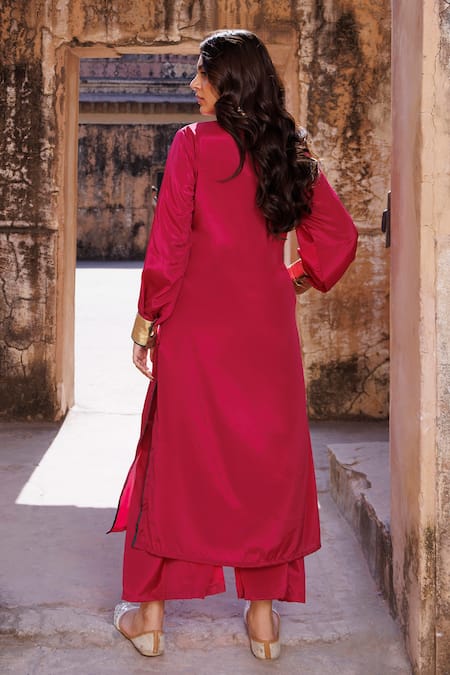 Shop_Bannhi By Priyanka Rathore_Wine Crepe Collared Kurta Set With Pant _at_Aza_Fashions