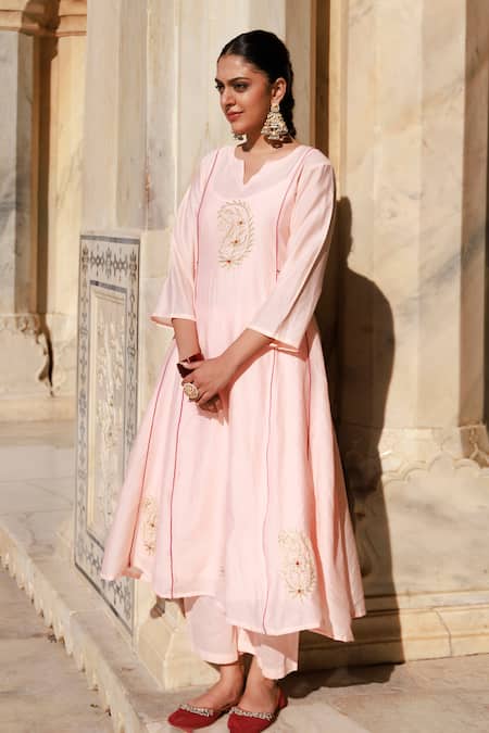 Buy_Bannhi by Priyanka Rathore_Pink Chanderi Embroidery Anarkali Set _Online_at_Aza_Fashions