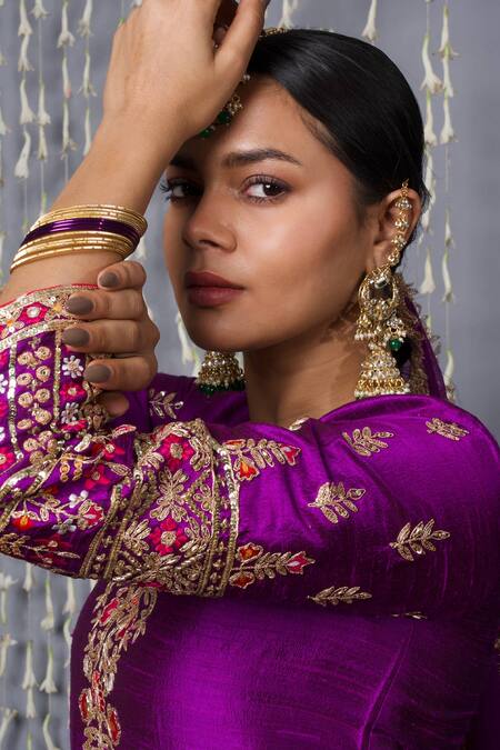 Shweta Dabas_Purple , Organza Sequins, Embroidery Square Neck Kurta Set _at_Aza_Fashions