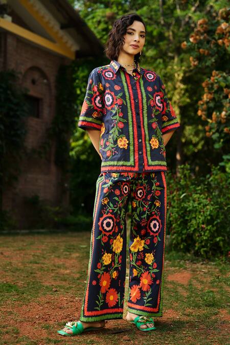 Verb By Pallavi Singhee_Black Cotton Embroidery Collared Floral Print Shirt _Online_at_Aza_Fashions