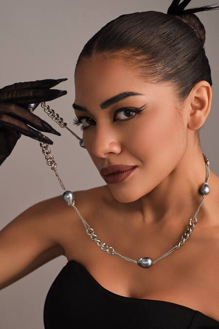 Buy_Anaash_Silver Plated Blue Baroque Combination Chain 