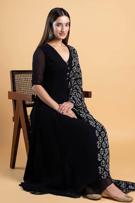 Shop_Dajwaree_Black Georgette Mirrors V-neck Anarkali Suit Set _Online_at_Aza_Fashions