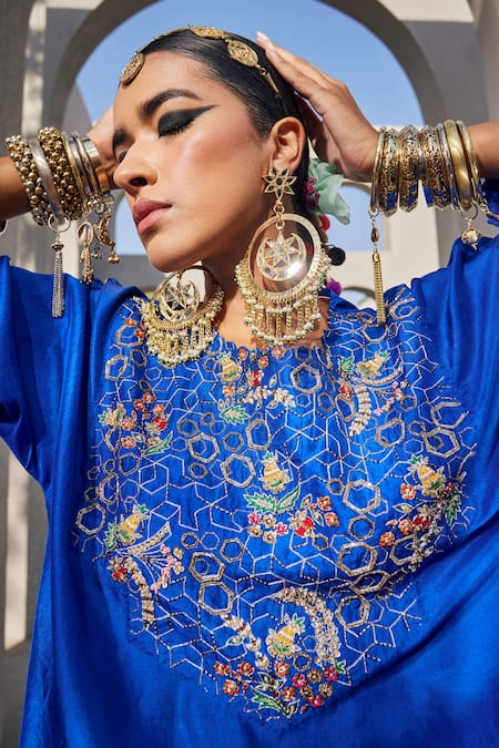 Anu Pellakuru_Blue Silk Embroidery Round Neck Electric Kaftan Set _at_Aza_Fashions