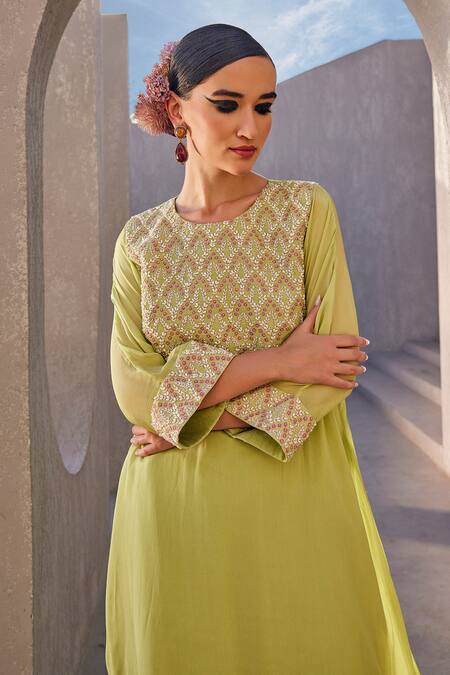 Buy_Anu Pellakuru_Green Chiffon, Silk, Crepe Embroidery Round Neck Apple Chinnon Kaftan Set _Online_at_Aza_Fashions