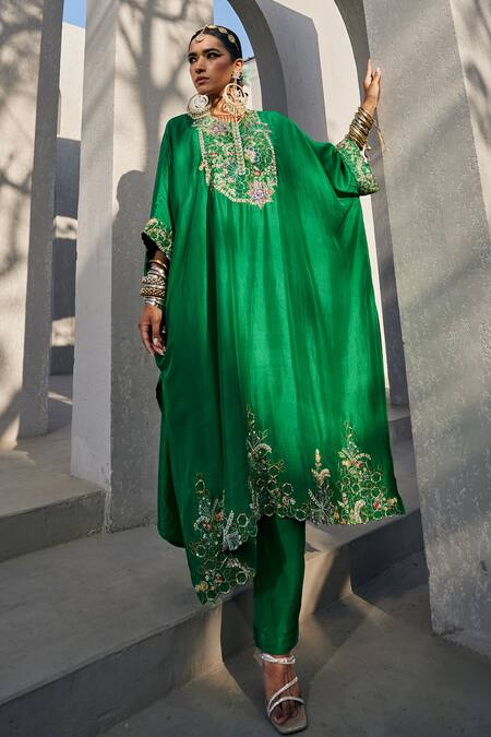 Anu Pellakuru_Emerald Green Silk Embroidery Round Neck Kaftan Set_at_Aza_Fashions
