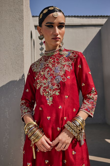 Shop_Anu Pellakuru_Red Silk Sequins, Embroidery High Neck Velvet Kurta Set _Online_at_Aza_Fashions
