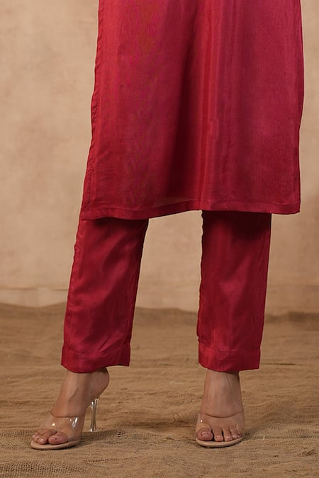 Buy_Masoomm_Fuchsia Silk, Organza Embroidery V-neck Ombre Pink To Red Kurta Set _Online_at_Aza_Fashions