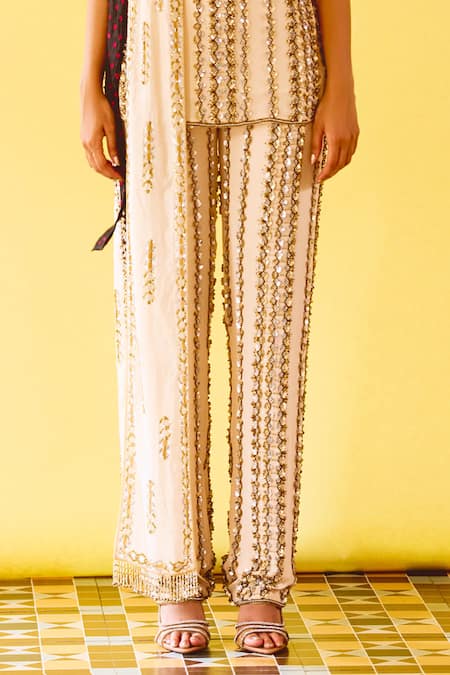 Anushka Khanna_Beige Silk, Organza Embroidery Round Neck Hand Kurta Set_Online_at_Aza_Fashions