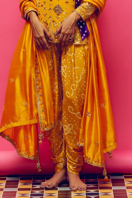 Anushka Khanna Mustard Silk, Organza Embroidery Scoop Neck Hand Kurta Set Online at Aza Fashions Anushka Khanna_Mustard Silk, Organza Embroidery Scoop Neck Hand Kurta Set_Online_at_Aza_Fashions