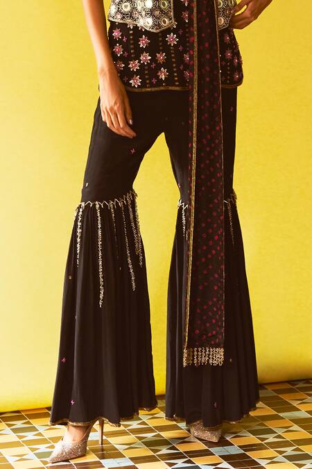 Anushka Khanna Black Silk, Crepe Sequins, Embroidery Round Neck Hand Kurta Set Online at Aza Fashions Anushka Khanna_Black Silk, Crepe Sequins, Embroidery Round Neck Hand Kurta Set_Online_at_Aza_Fashions