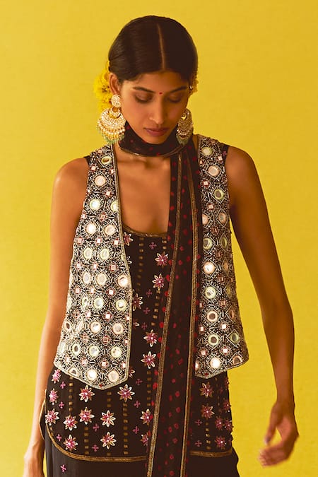 Shop Anushka Khanna Black Silk, Crepe Sequins, Embroidery Round Neck Hand Kurta Set Online at Aza Fashions Shop_Anushka Khanna_Black Silk, Crepe Sequins, Embroidery Round Neck Hand Kurta Set_Online_at_Aza_Fashions