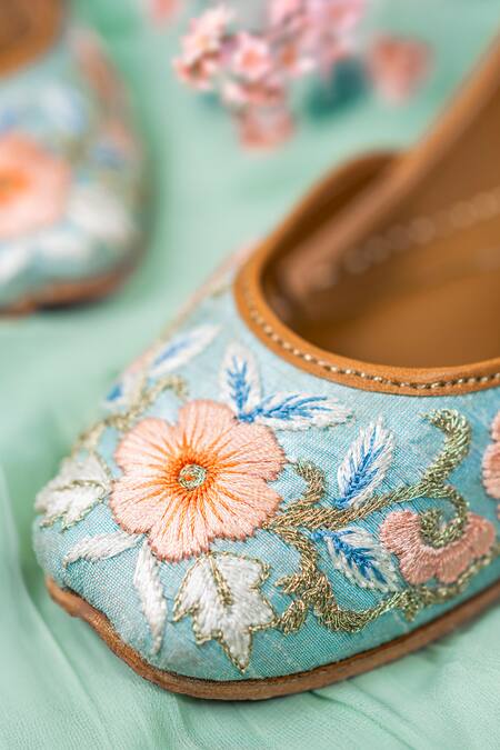 Buy_Loryphilory_Blue Pastel Floral Embroidered Juttis _Online_at_Aza_Fashions