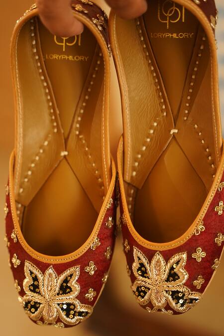 Loryphilory_Red Embroidered Vegan Leather Juttis _Online_at_Aza_Fashions