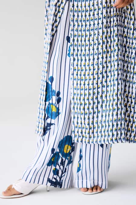 Cotton And Clay_White Cotton V-neck Printed Kurta And Trouser Set _Online_at_Aza_Fashions