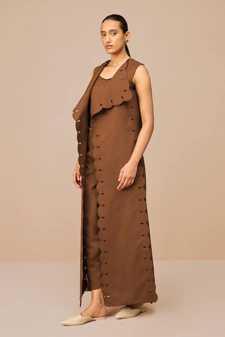 Ampm_Brown Cotton, Linen Cleo Dori Embroidered Throw Set _at_Aza_Fashions