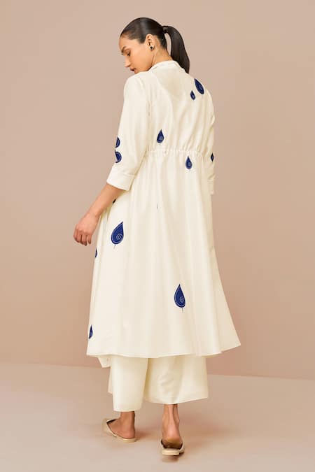 Shop Ampm Ivory Chanderi Embroidery Open Neck Zinnia Throw Set at Aza Fashions Shop_Ampm_Ivory Chanderi Embroidery Open Neck Zinnia Throw Set _at_Aza_Fashions