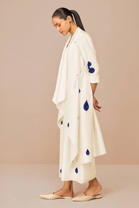 Shop Ampm Ivory Chanderi Embroidery Open Neck Zinnia Throw Set Online at Aza Fashions Shop_Ampm_Ivory Chanderi Embroidery Open Neck Zinnia Throw Set _Online_at_Aza_Fashions