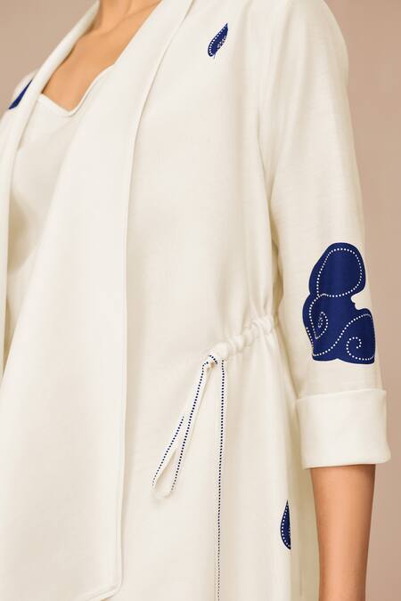 Buy Ampm Ivory Chanderi Embroidery Open Neck Zinnia Throw Set Buy_Ampm_Ivory Chanderi Embroidery Open Neck Zinnia Throw Set