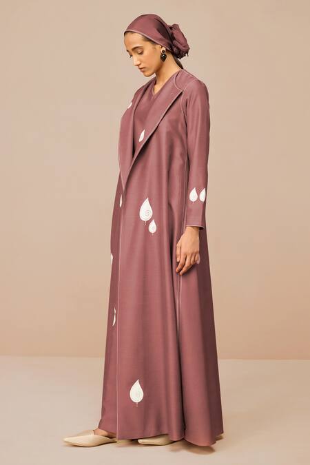 Shop Ampm Chanderi Embroidery, Chains V-neck Terracotta Azar Jacket Set Online at Aza Fashions Shop_Ampm_Chanderi Embroidery, Chains V-neck Terracotta Azar Jacket Set _Online_at_Aza_Fashions