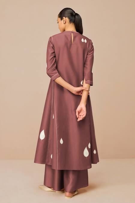 Buy_Ampm_Orange Chanderi Embroidery Round Neck Terracotta Ophira Kurta Set