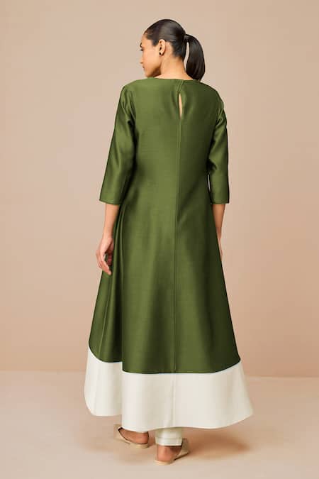 Shop_Ampm_Olive Green Chanderi Embroidery V-neck Color Blocked Kurta Set _at_Aza_Fashions