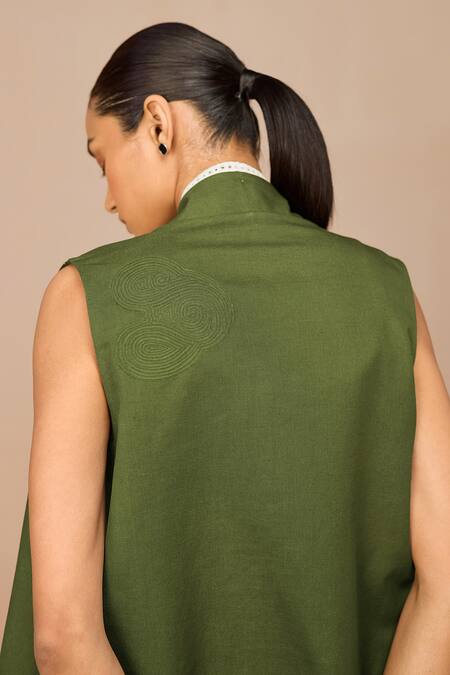 Ampm_Green Linen Cut Work Round Neck Kora Throw Set _at_Aza_Fashions
