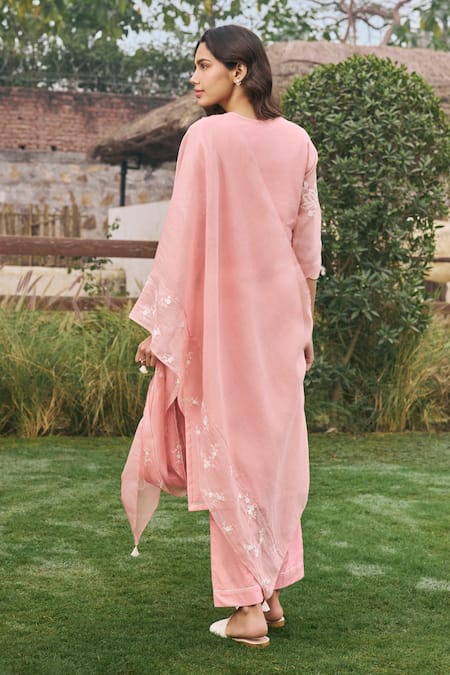 Shop_Vaayu_Pink Muslin Embroidery Round Neck Kurta Set _at_Aza_Fashions