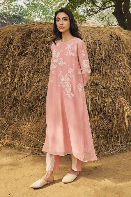 Shop_Vaayu_Pink Muslin Embroidery Round Neck Kurta Set _Online_at_Aza_Fashions