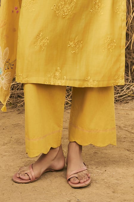 Vaayu_Yellow Muslin, Cotton Embroidery Round Neck Straight Kurta Set _Online_at_Aza_Fashions