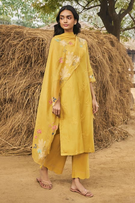 Vaayu_Yellow Muslin, Cotton Embroidery Round Neck Straight Kurta Set _at_Aza_Fashions
