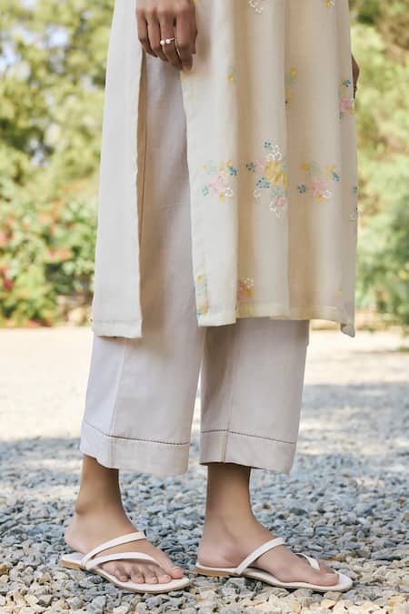 Vaayu_Beige Muslin Embroidery Round Neck Kurta Set _Online_at_Aza_Fashions