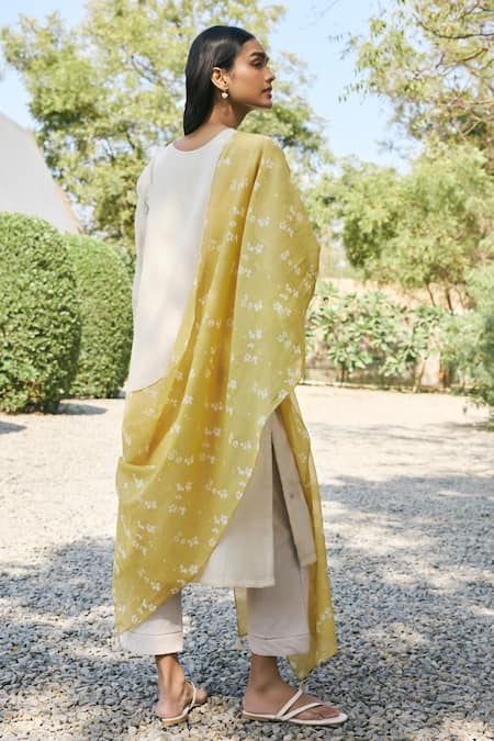 Shop_Vaayu_Beige Muslin Embroidery Round Neck Kurta Set _at_Aza_Fashions