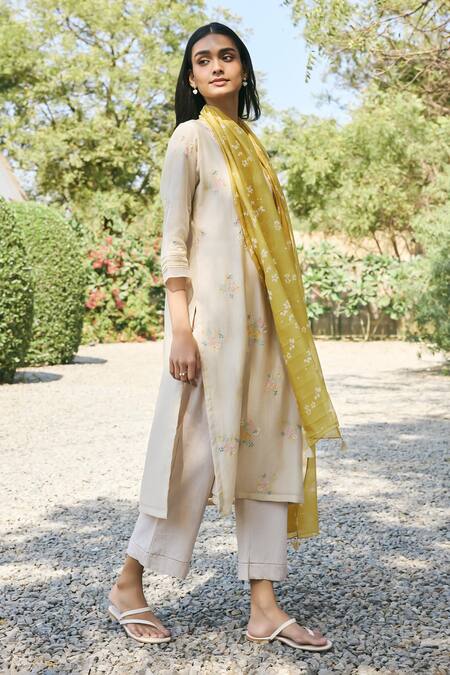 Buy_Vaayu_Beige Muslin Embroidery Round Neck Kurta Set _Online_at_Aza_Fashions