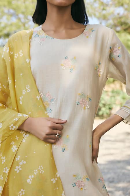 Shop_Vaayu_Beige Muslin Embroidery Round Neck Kurta Set _Online_at_Aza_Fashions