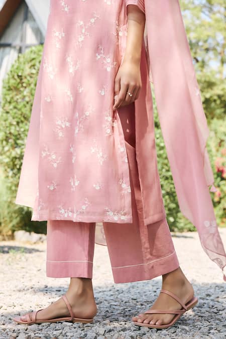 Vaayu_Pink Muslin, Cotton Embroidery Round Neck Floral Kurta Set _Online_at_Aza_Fashions