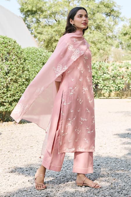 Vaayu_Pink Muslin, Cotton Embroidery Round Neck Floral Kurta Set _at_Aza_Fashions