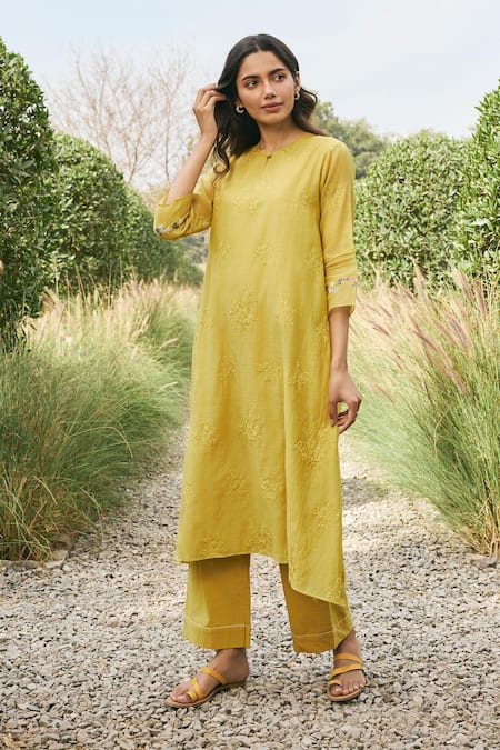 Vaayu_Yellow Muslin Embroidery Round Neck Kurta And Pant Set _at_Aza_Fashions