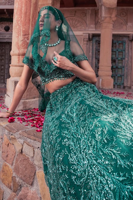 Shop Meenagurnam Green Net Sequins, Embroidery V-neck Emerald Lehenga Set Shop_Meenagurnam_Green Net Sequins, Embroidery V-neck Emerald Lehenga Set