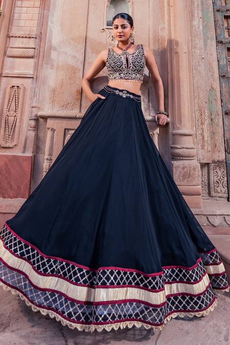 Buy_Meenagurnam_Black Net, Viscose, Georgette Embroidery Round Neck Lehenga Set 