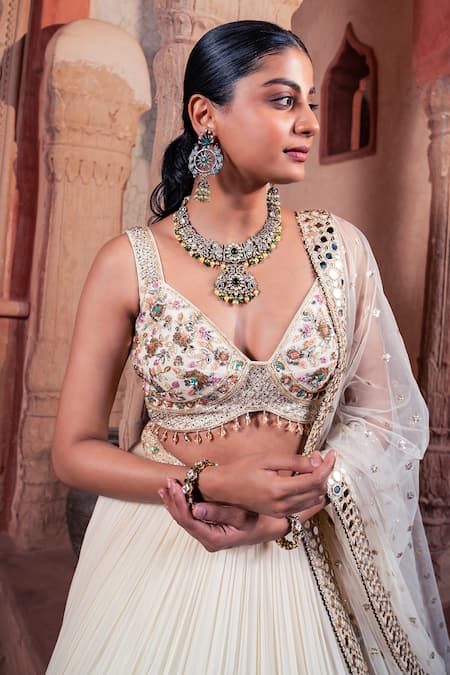 Buy_Meenagurnam_Ivory Net, Viscose, Georgette Embroidery, Sequins, Beads Floral Lehenga Set _Online_at_Aza_Fashions