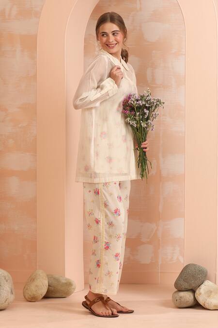 Buy_Dhaari_Off White Handloom Cotton, Silk Embroidery Hand Painted Top And Slip Set _Online_at_Aza_Fashions