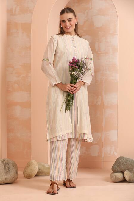 Dhaari_Pink Handloom Cotton, Silk Embroidery Round Neck Hand Long Kurti _Online_at_Aza_Fashions