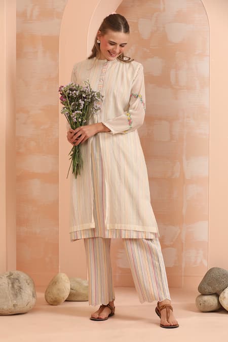 Shop_Dhaari_Pink Handloom Cotton, Silk Embroidery Round Neck Hand Long Kurti _Online_at_Aza_Fashions